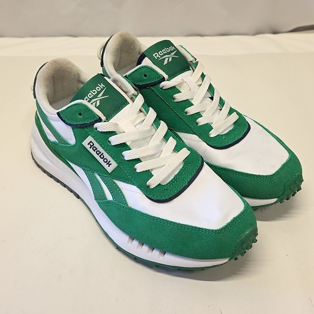 Reebok Galaxy 16 Sneakers Womens 8.5 Green White Suede Nylon Low Top Retro